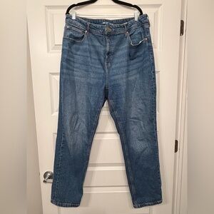 Straight Leg Medium Wash Jeans
